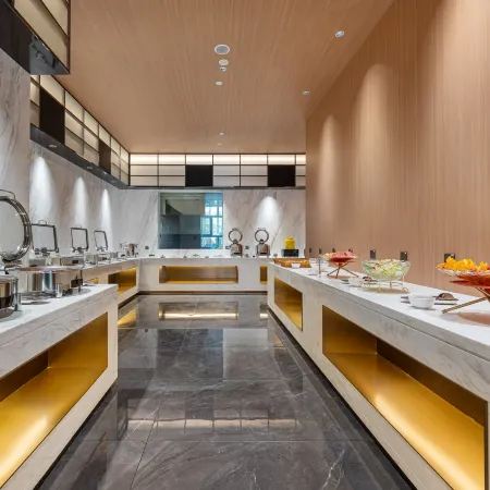 Jifeng International Hotel (Korla No.9 Warehouse Cuckoo River Branch)