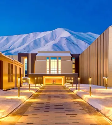 Xueyun Jiahua Resort Hotel (China's Snow Town Scenic Area) - พร้อมระเบียง