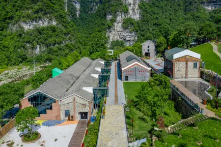 809 micro Resort Town Hotel Отели рядом с достопримечательностью «Xialao Stream»