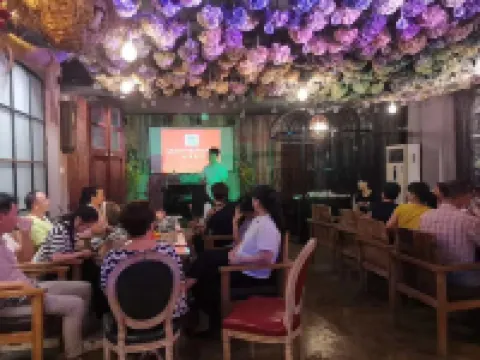 Taining Flower House B&B