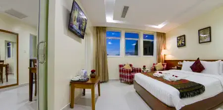 Rose Emerald Hotel