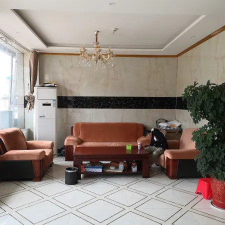 Suixian Hongsheng Business Hotel