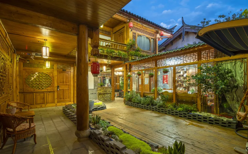 Ancient Town Mengyi Inn