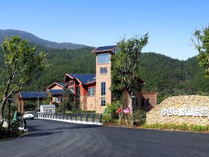 Tuju Shuangfeng Mountain Vehicle Campsite