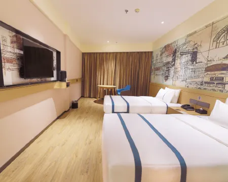 Chengshi Bianjie Hotel (Golmud Salt Lake Plaza) Hotels in Golmud
