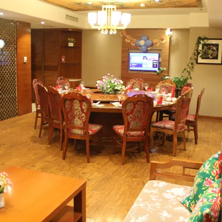 Rootlots Hotel