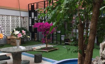 Hongrui Hotel
