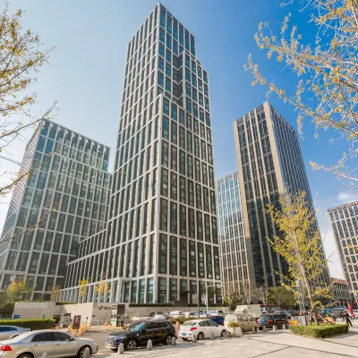 青嶼青城海景度假公寓（青島會展中心石老人海水浴場店） 苗岭路附近的飯店