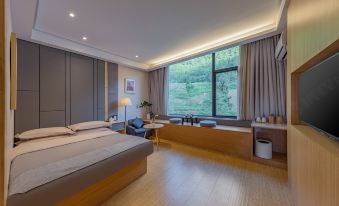 Nianshan Xiaoyin Tangquan Hotel