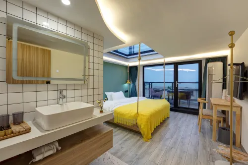 Nahai Nashe Homestay (Shengsi Nanchangtu Beach Branch) - Pools