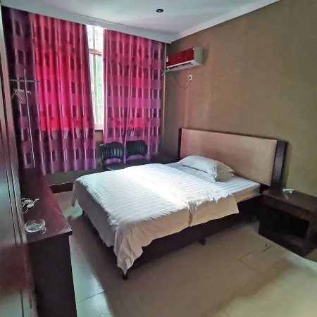 Fangcheng Fangjie Hotel