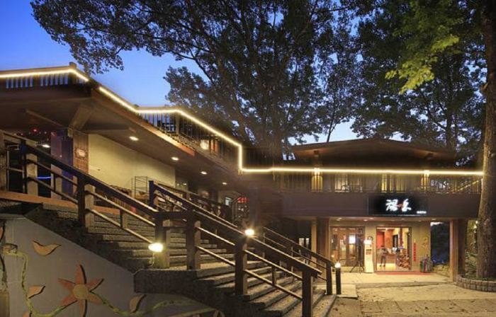 Hushan Hotspring
