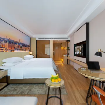 Daye Vienna International Hotel (Huangshi Daye Center High-speed Railway Station)