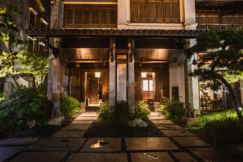 Liuzhou Qishe Hotel (Yaoyu Ancient Town Flagship Store) - balcony