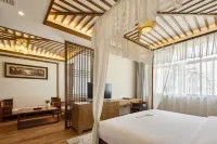 Wuyuan Baiyi Mountain City Pictures Boutique Qingju Hotel (High-speed Railway Station)