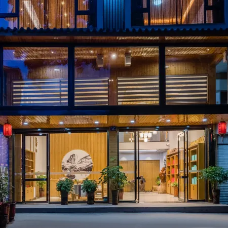 Floral Hotel·Xincheng Hotel in Wuyi Mountain Hotel Отели рядом с достопримечательностью «Девять треугольных дрейфов»