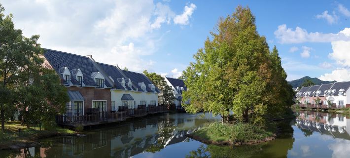 Forest Villa Huis Ten Bosch Ξενοδοχεία στην πόλη Σασέμπο