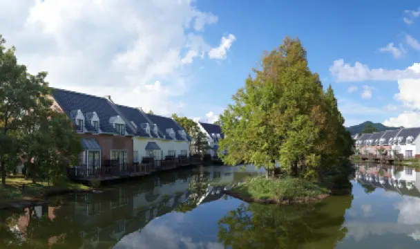 Forest Villa Huis Ten Bosch Hotels near Domtoren