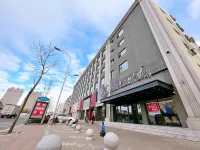 Magnotel Qiqihar Railway Station Hotel Hotels in Qiqihar Railway Station/Baihuayuan Market