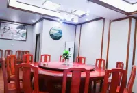 Xinhua Sanlianyu Mountain Wild Farmer Homestay - Mountain view