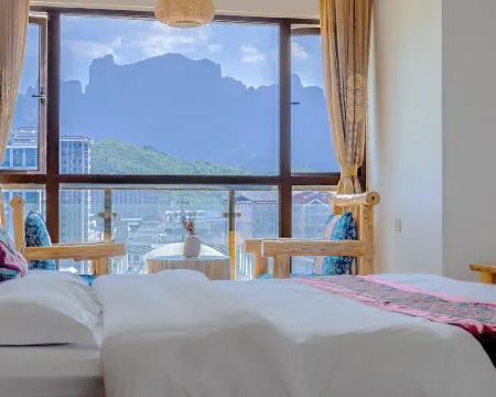 近遠山美宿酒店（張家界天門山國家森林公園店） 張家界酒店