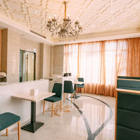 Qingmu Platinum Hotel (He County Hezhou Road Antian International)