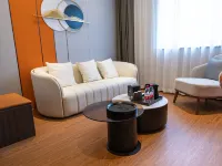 Mayflower Hot Spring Hotel (Xinmi Qingping Square) Hotel di Xinmi