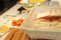 Vyluk Hotel（Nanning Guangxi University Subway Station& Zoo Branch） - sarapan