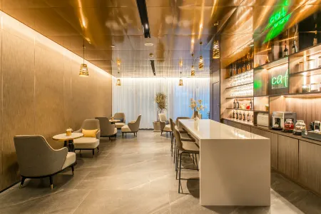 Home Inn Hotel (Linyi International Airport Wuyue Plaza) Отели рядом с Аэропорт Линьи