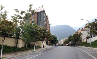 Yisan Hotel