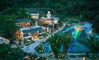 Sitting in the Valley Country House Collection Hotels in Qingtian