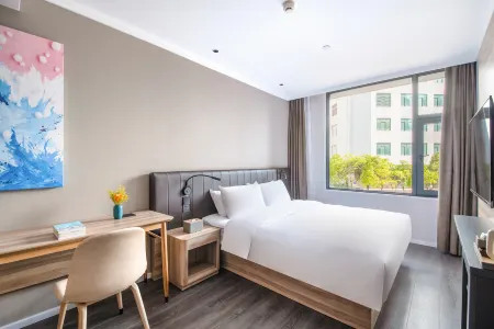 HanTing Hotel (Dali Erhai Gongyuan Baicheng Railway Station)