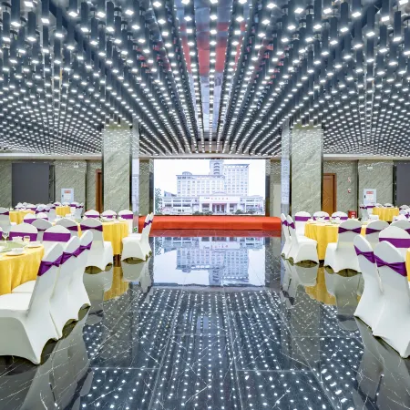 Light Grand Hotel