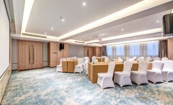Wuduo Hotel (Baoding High speed Railway East Station Heda New District Branch)