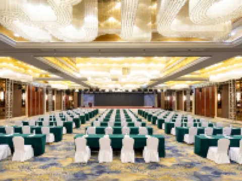 Ramada Hotel Jilin Purple Garden Hotels in Jilin City