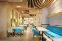 Holiday Inn Express Shenyang Tawan (Shenyang Xingshun Night Market)