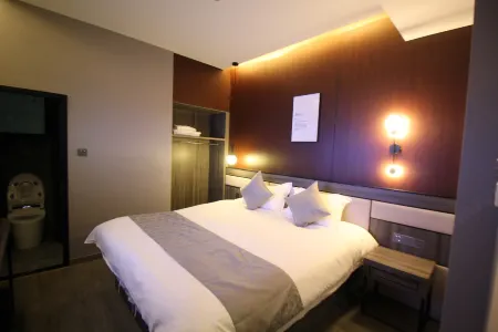 Furao Zhixuan Hotel (No.9 People's Hospital Lujiabang Road Subway Station Branch)