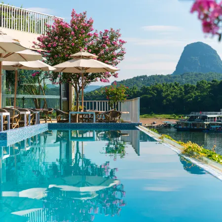 Xitang River View Holiday Hotel