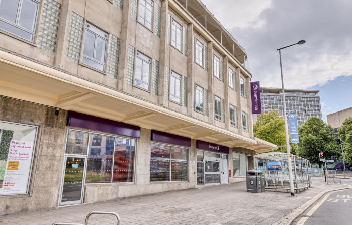 Premier Inn Plymouth City Centre (Derry's Cross)