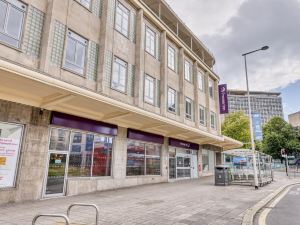 Premier Inn Plymouth City Centre (Derry's Cross)