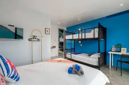 Hip Hostel