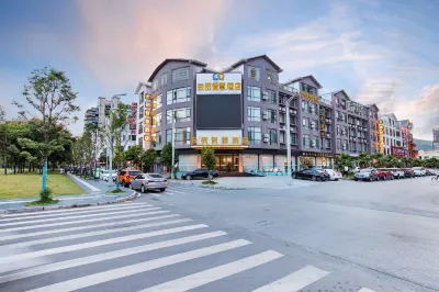 Yunqi Smart Hotel (Xingyi Menglecheng Jushan Square) Hotel dekat Xingyi Normal University for Nationalities West Campus