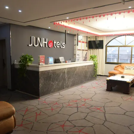 Junyi Chain Hotel (Junan Lixian Yanguanzhen Branch)
