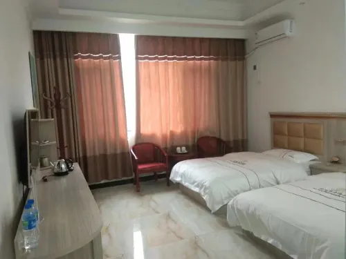 Yunfeng Business Hotel Man consumption - Parkplatz