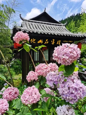 Yunbingshan Tashan Stone Inn 東門城楼周辺のホテル