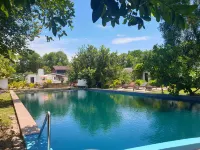 Bohemiaz Resort and Spa Kampot فنادق في Boeng Tuk