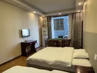Border Town International Youth Hostel Fenghuang Ancient City Bar Street Branch - Hostels