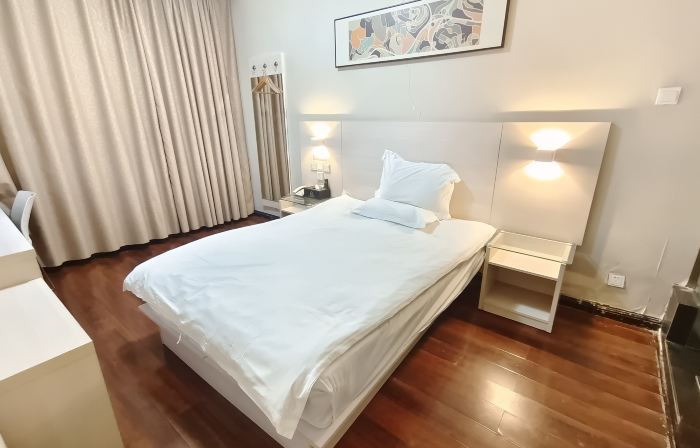 Zhongzhou Express Hotel