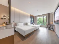 Atour Hotel (Nanjing Fuzimiao Qinhuai cruise terminal) Hotels near Dacheng Temple