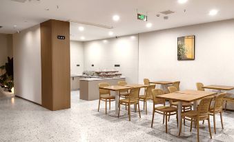 Minjiang Lakeside Hotel